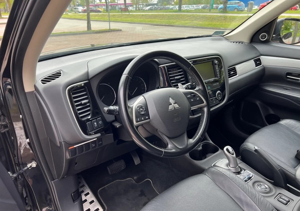 Mitsubishi Outlander cena 49800 przebieg: 293900, rok produkcji 2013 z Elbląg małe 191